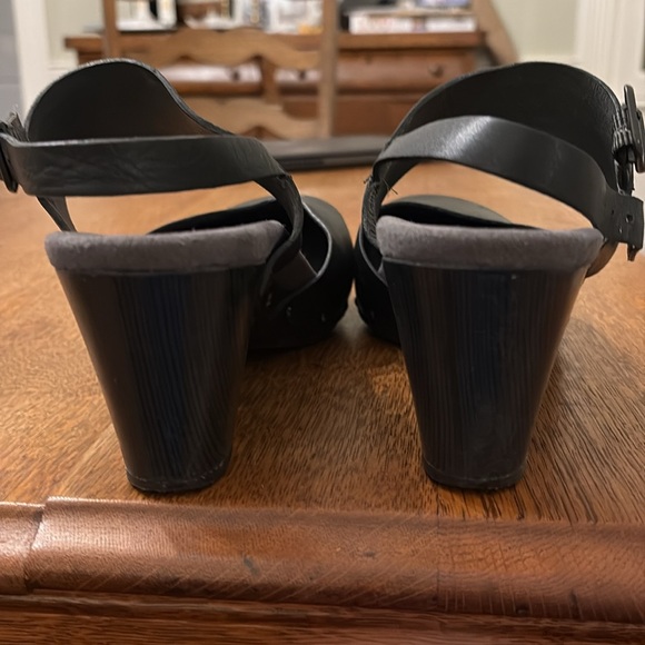 Dansko Mary Jane Heel - Picture 3 of 7